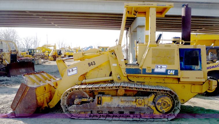 image for item 4200 1988 Caterpillar 943 track loader