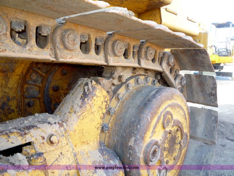 image for item 4200 1988 Caterpillar 943 track loader