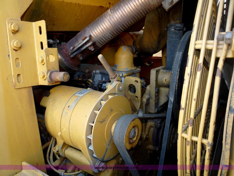 image for item 4200 1988 Caterpillar 943 track loader