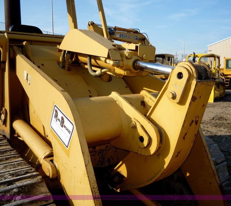 image for item 4200 1988 Caterpillar 943 track loader
