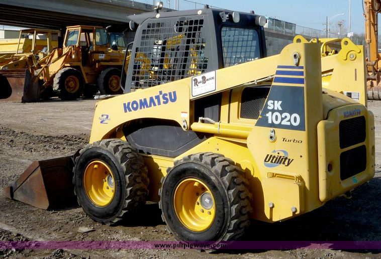 image for item 4210 2003 Komatsu SK 1020 skid steer