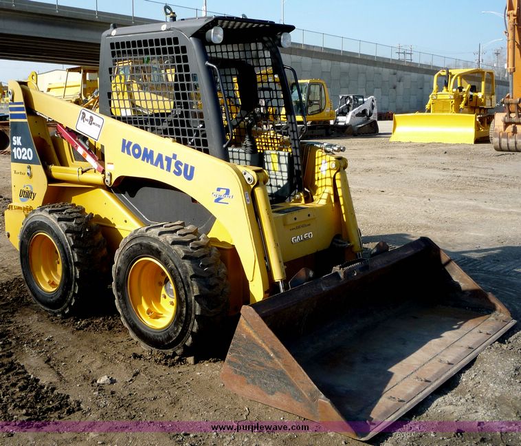 image for item 4210 2003 Komatsu SK 1020 skid steer