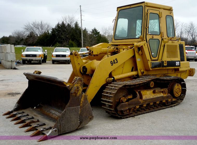 image for item 4225 1986 Caterpillar 943 trackloader