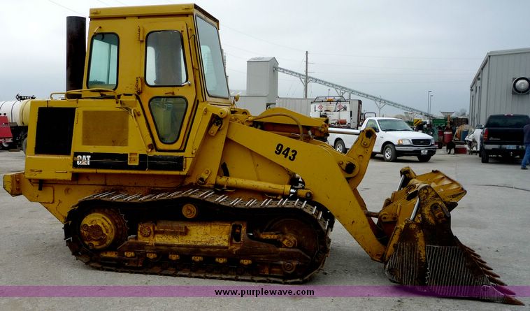 image for item 4225 1986 Caterpillar 943 trackloader