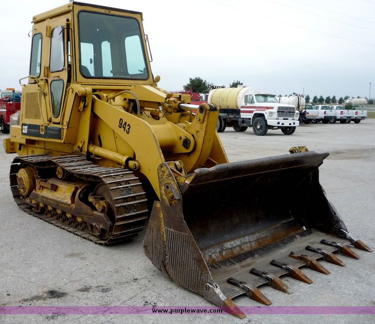 image for item 4225 1986 Caterpillar 943 trackloader
