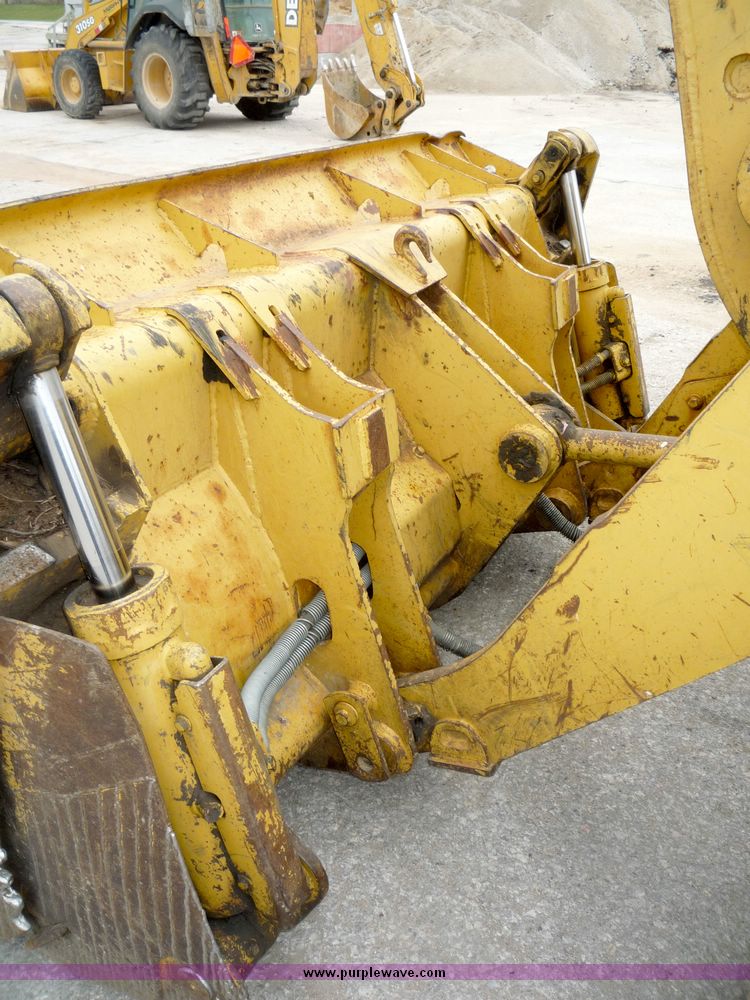 image for item 4225 1986 Caterpillar 943 trackloader