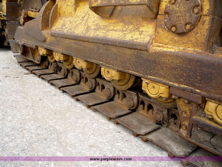 image for item 4225 1986 Caterpillar 943 trackloader