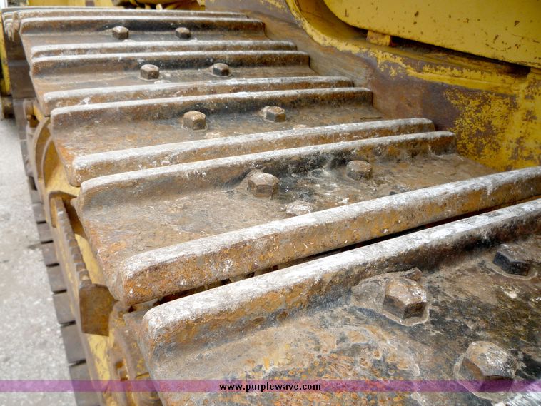 image for item 4225 1986 Caterpillar 943 trackloader