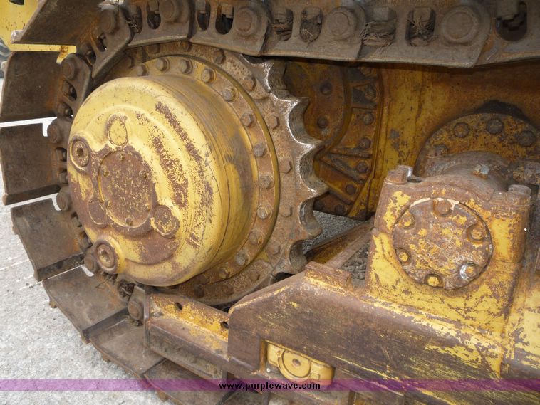 image for item 4225 1986 Caterpillar 943 trackloader