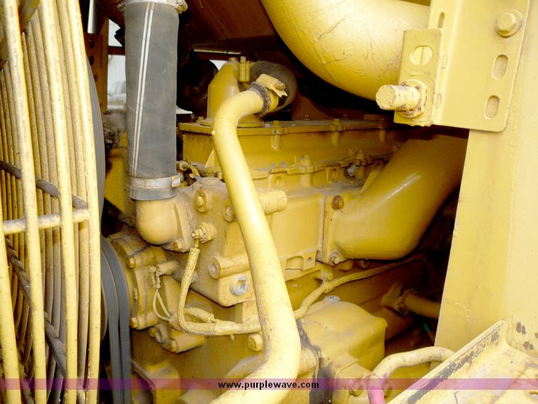 image for item 4225 1986 Caterpillar 943 trackloader