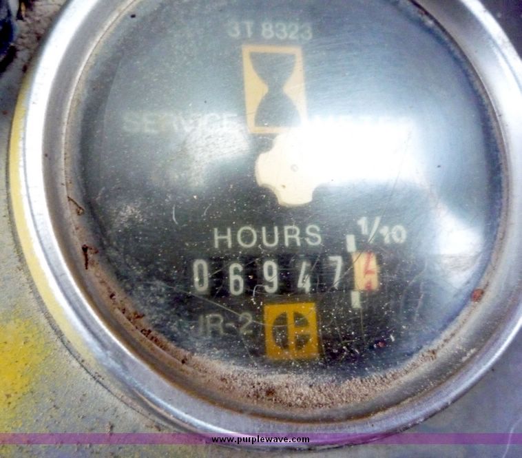 image for item 4225 1986 Caterpillar 943 trackloader