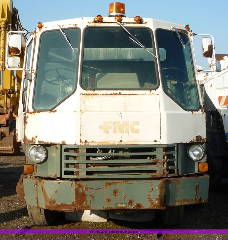 image for item 4248 FMC Model 12 street sweeper