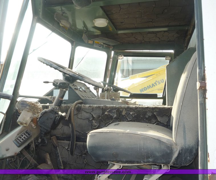 image for item 4248 FMC Model 12 street sweeper