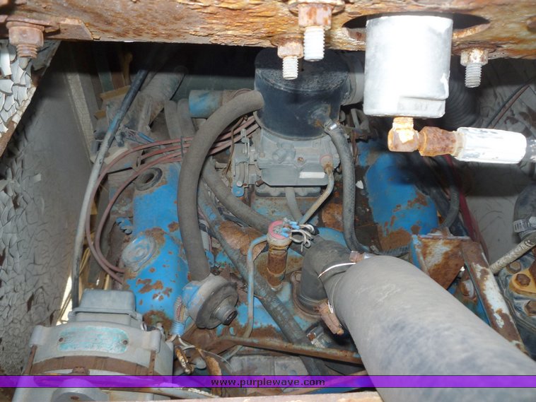 image for item 4248 FMC Model 12 street sweeper