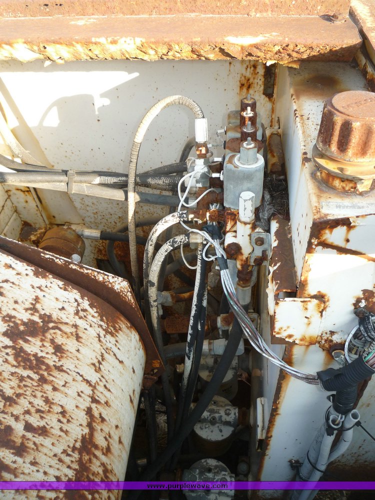 image for item 4248 FMC Model 12 street sweeper