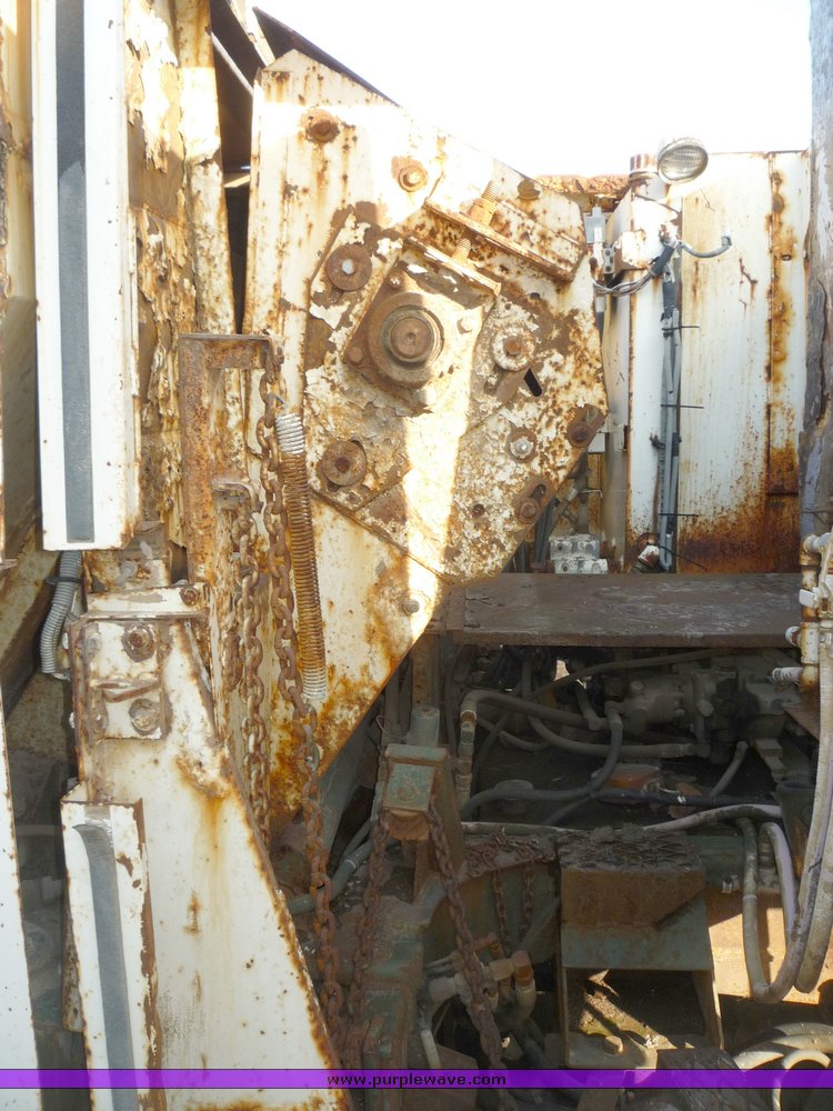 image for item 4248 FMC Model 12 street sweeper