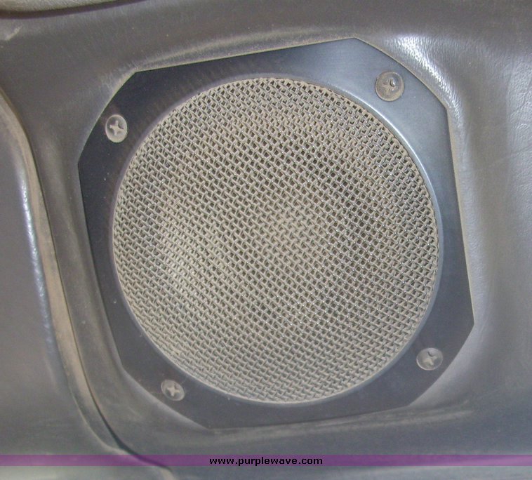 image for item 5042 1995 International 9400 semi truck