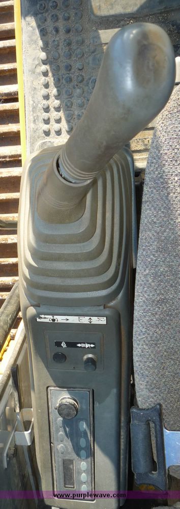 image for item 5061 2000 John Deere 230LC excavator