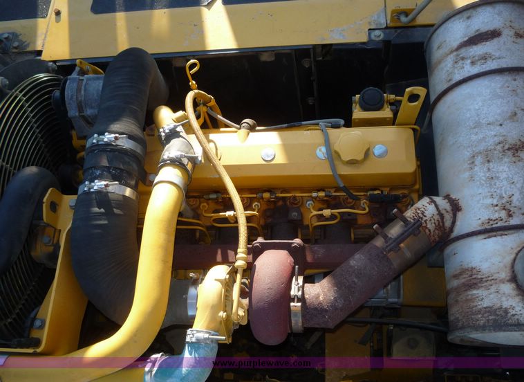 image for item 5061 2000 John Deere 230LC excavator