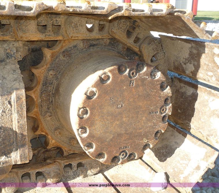 image for item 5061 2000 John Deere 230LC excavator