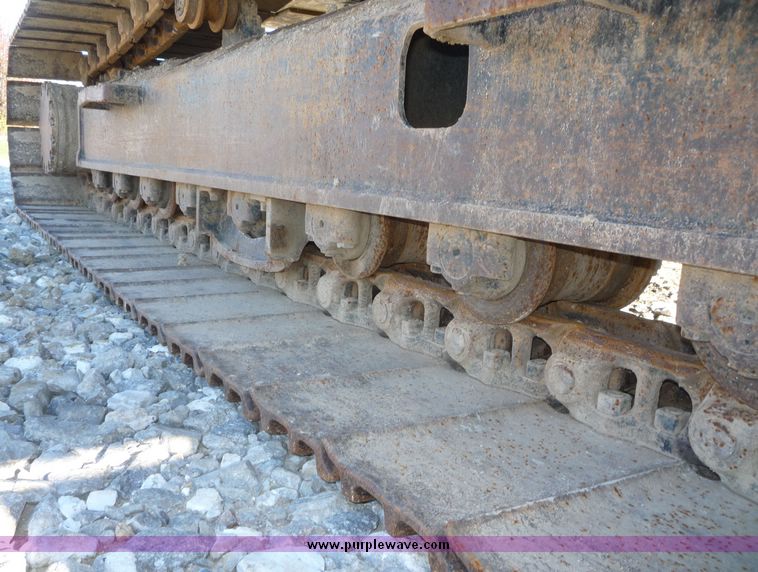 image for item 5061 2000 John Deere 230LC excavator