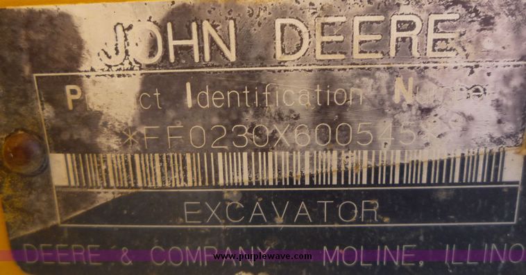 image for item 5061 2000 John Deere 230LC excavator