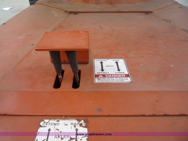 image for item 5080 1999 Snorkel TB-A80RDZ boom lift