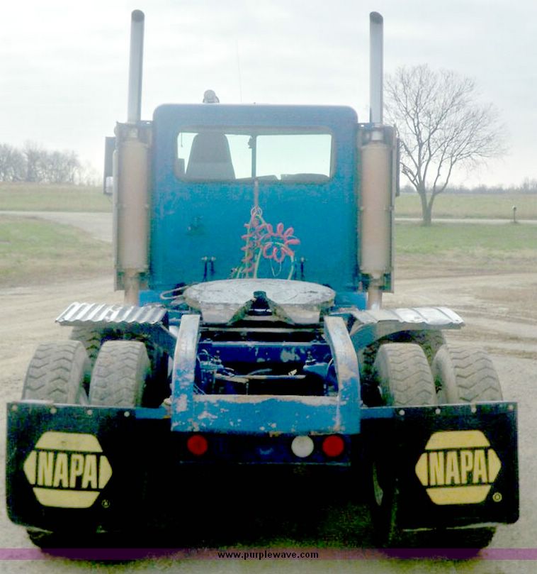 image for item 5150 1999 Peterbilt Conventional 378 semi truck