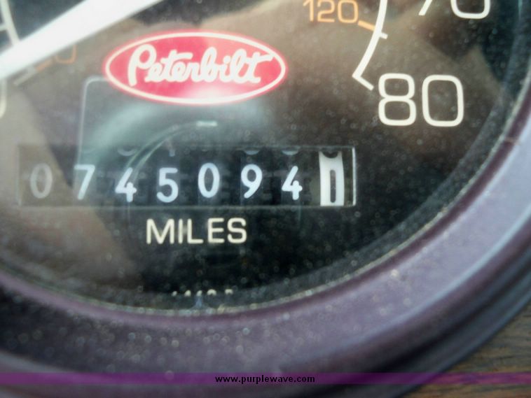 image for item 5150 1999 Peterbilt Conventional 378 semi truck