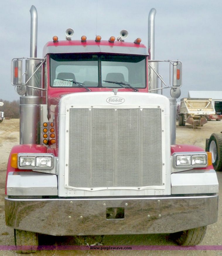 image for item 5151 1998 Peterbilt Conventional 379 semi truck