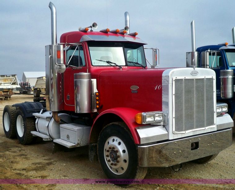 image for item 5151 1998 Peterbilt Conventional 379 semi truck