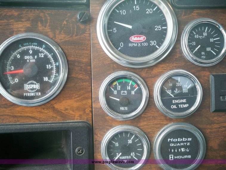 image for item 5151 1998 Peterbilt Conventional 379 semi truck