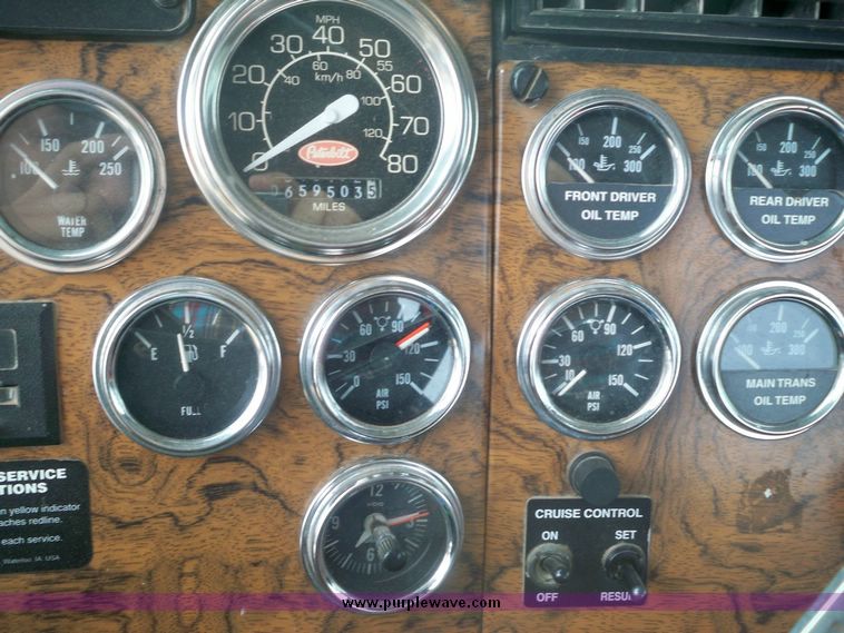 image for item 5152 2000 Peterbilt Conventional 378 semi truck