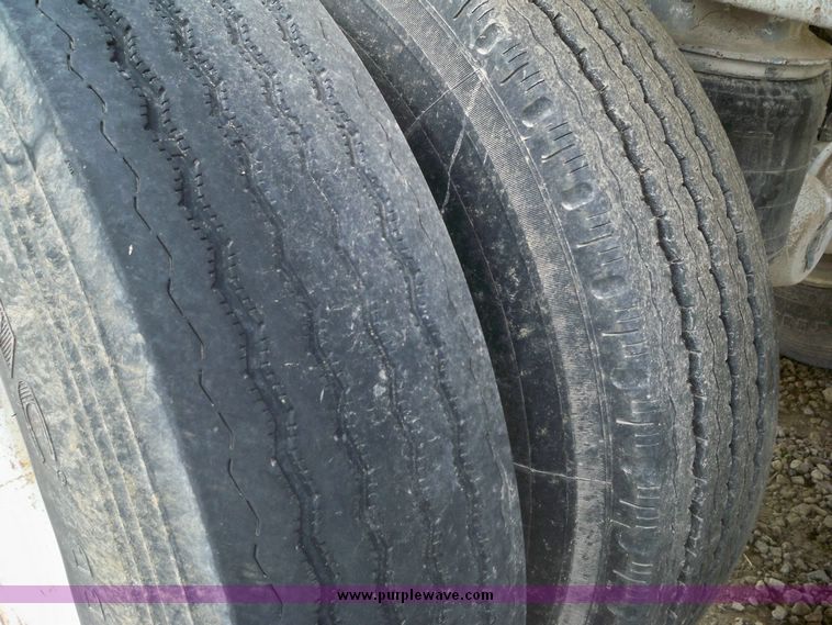 image for item 5159 2001 CPS belly trailer