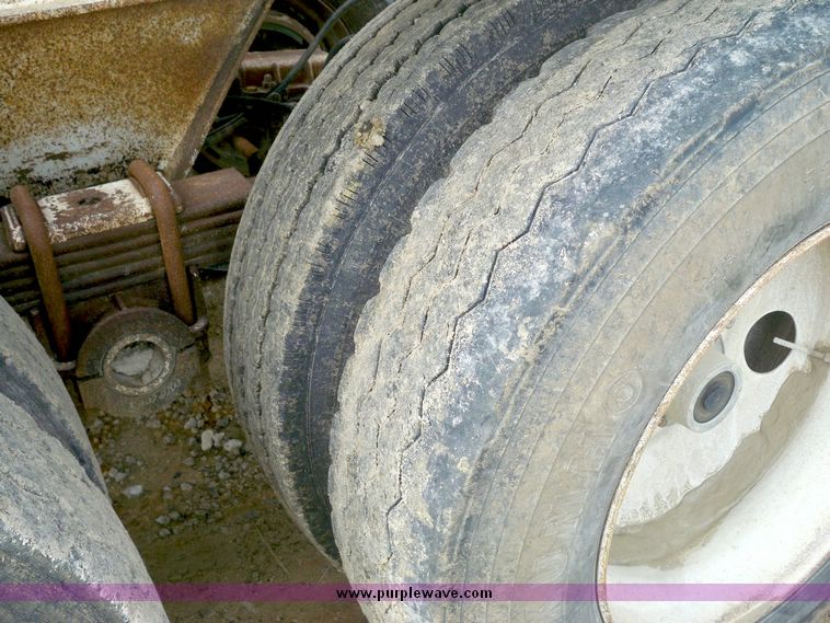 image for item 5161 1989 Load King 40' belly dump trailer