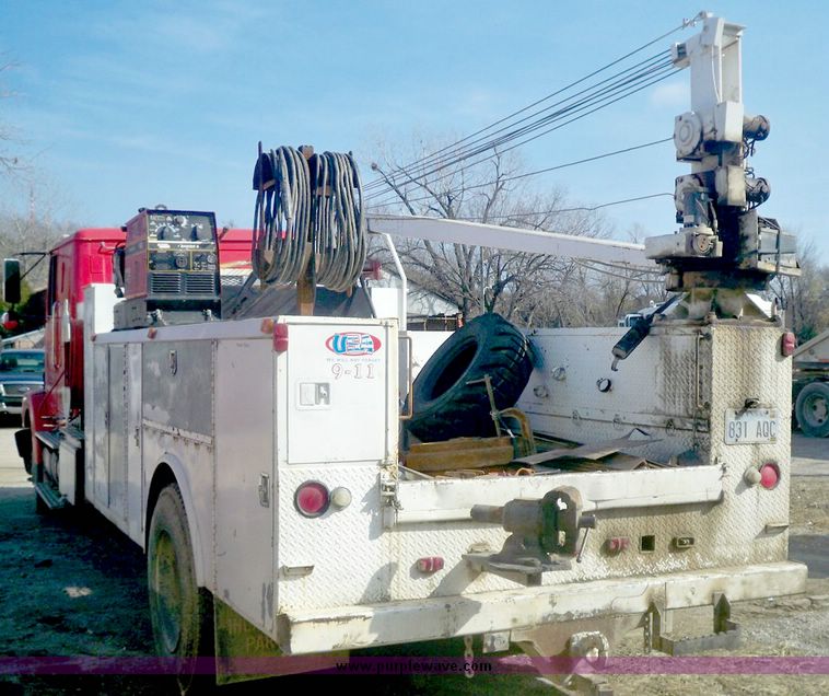 image for item 5170 1995 Volvo DD94 semi truck