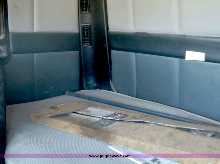 image for item 5170 1995 Volvo DD94 semi truck