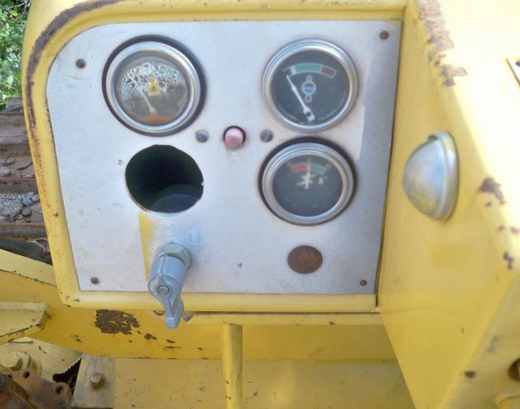 image for item 5195 Caterpillar D5B crawler tractor