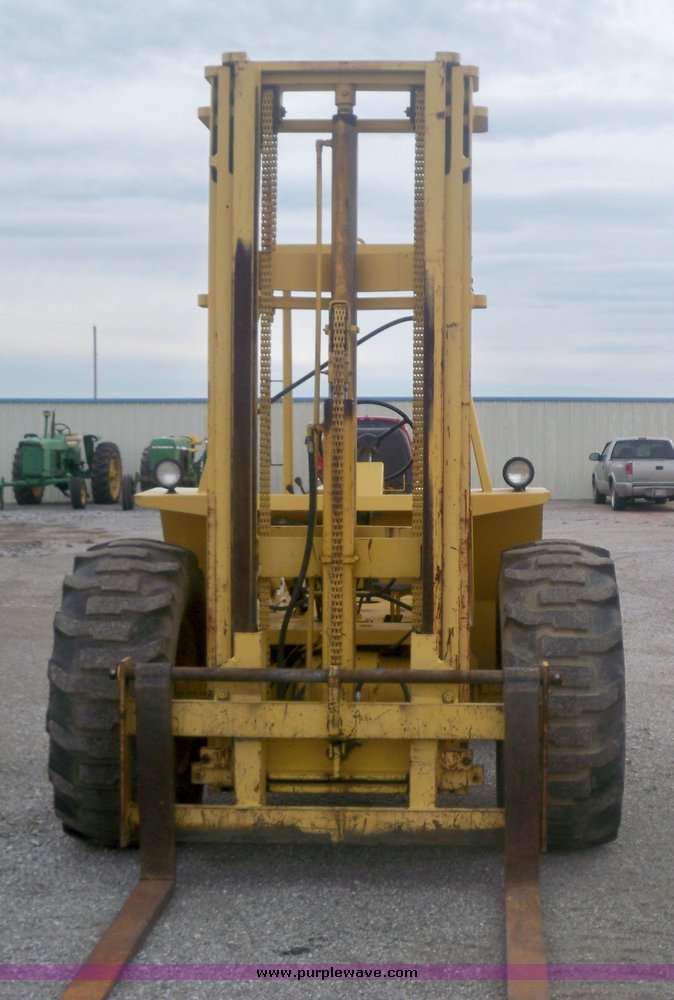 image for item 5258 Wiggins All Terrain forklift