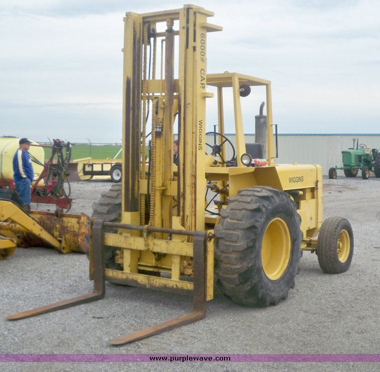 image for item 5258 Wiggins All Terrain forklift