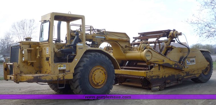 image for item 5300 1979 Caterpillar 623B paddle scraper