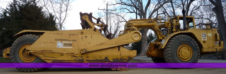 image for item 5300 1979 Caterpillar 623B paddle scraper