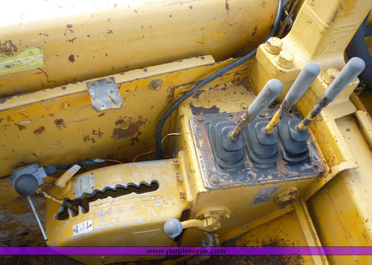 image for item 5300 1979 Caterpillar 623B paddle scraper