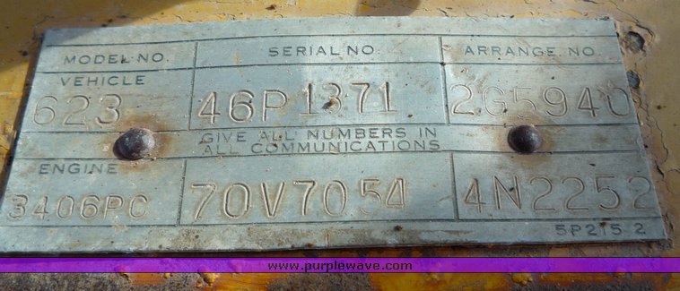 image for item 5300 1979 Caterpillar 623B paddle scraper