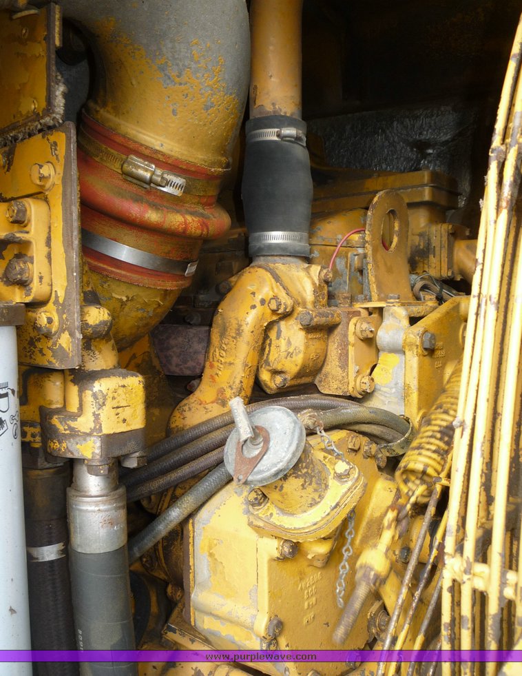 image for item 5300 1979 Caterpillar 623B paddle scraper