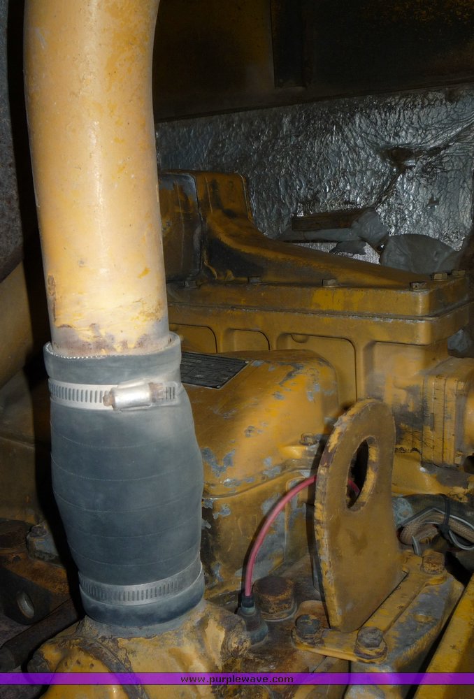 image for item 5300 1979 Caterpillar 623B paddle scraper