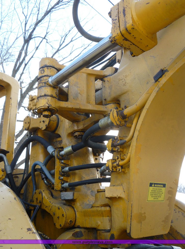 image for item 5300 1979 Caterpillar 623B paddle scraper