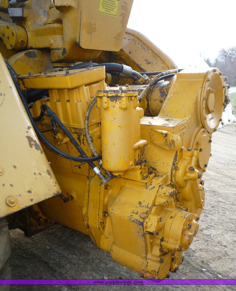 image for item 5300 1979 Caterpillar 623B paddle scraper