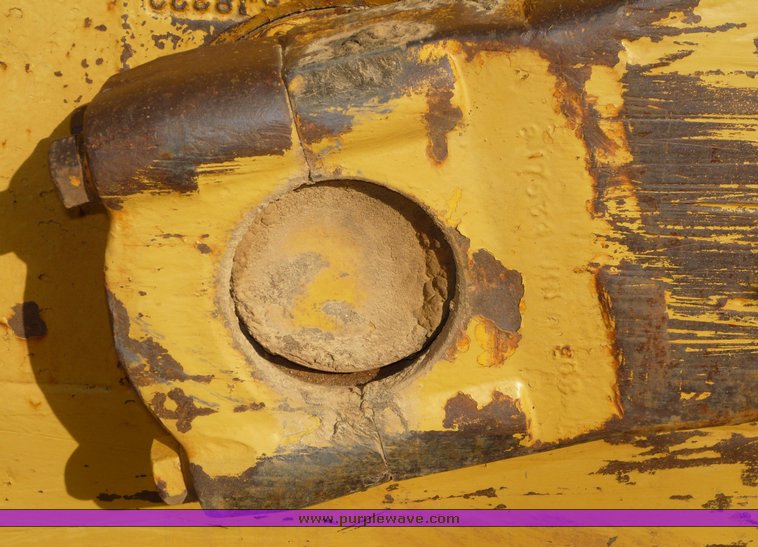 image for item 5300 1979 Caterpillar 623B paddle scraper