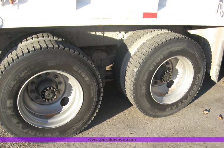 image for item 6419 1988 GMC Topkick ME6500 C7D064 tandem axle truck with 12' Doonan dump bed